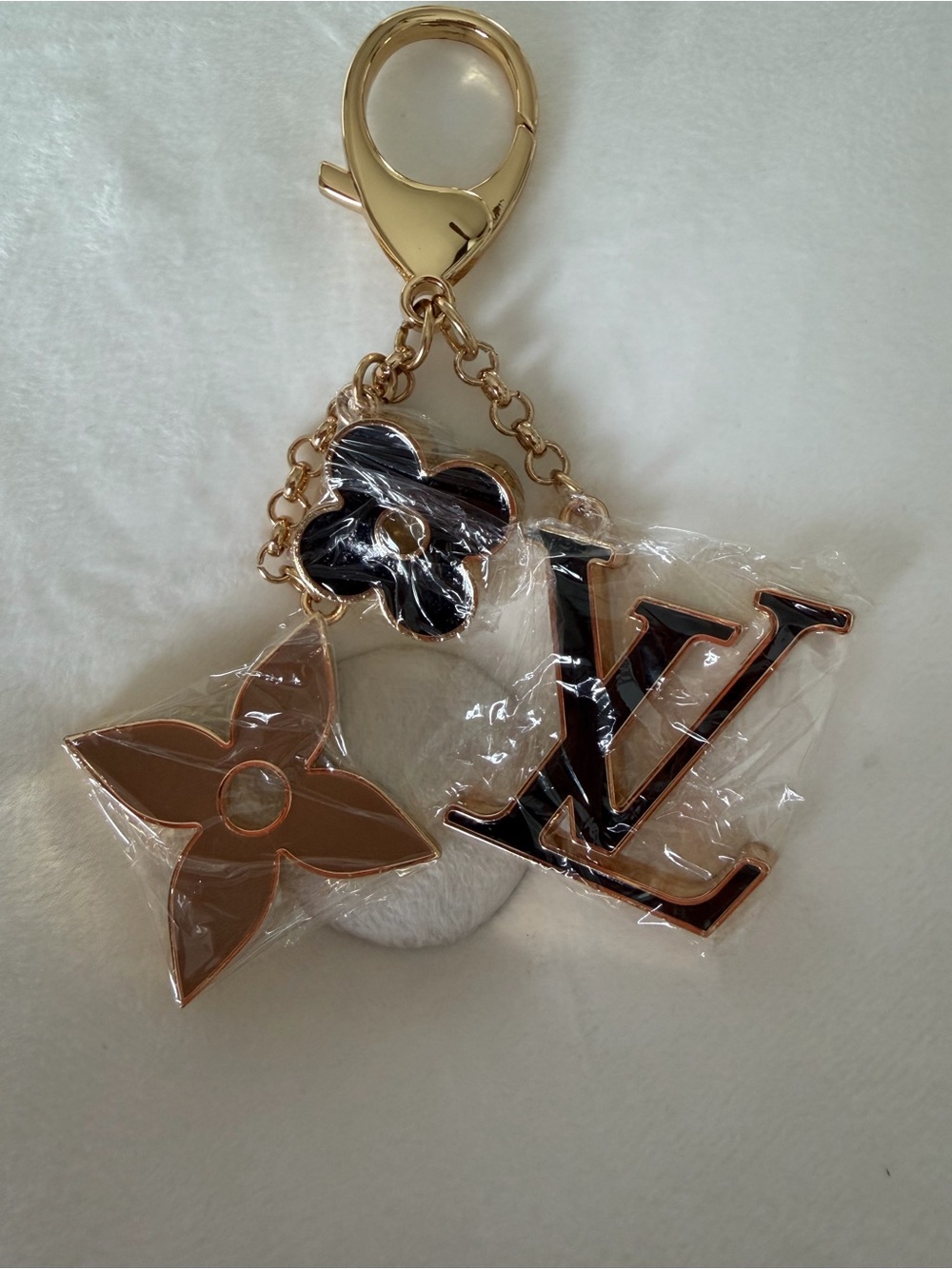 Gold Tone Fashion Bag Charm Keychain Statement Accessory New - Picture 2 of 8